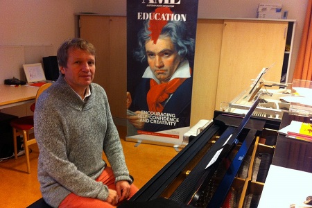 Online lessons piano